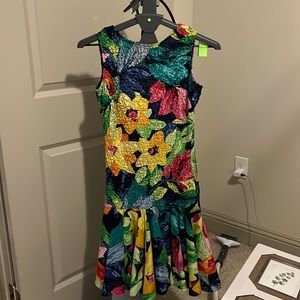 Low cut back / colorful summer dress.